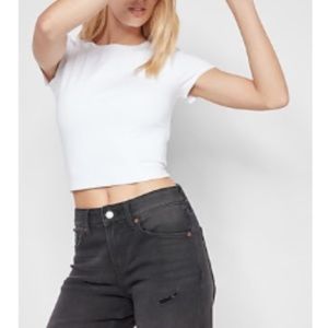 CONSCIOUS EDIT BODY CONTOUR CROPPED TEE